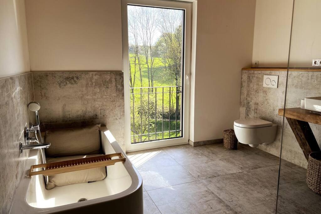 Forest Retreat- Serene 160M2 With Forest Views Wermelskirchen Exterior photo